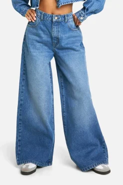 Store boohoo The Petite High Rise Wide Leg Jean blue