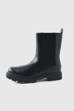New boohooMAN Track Sole Chelsea Lug Boot black