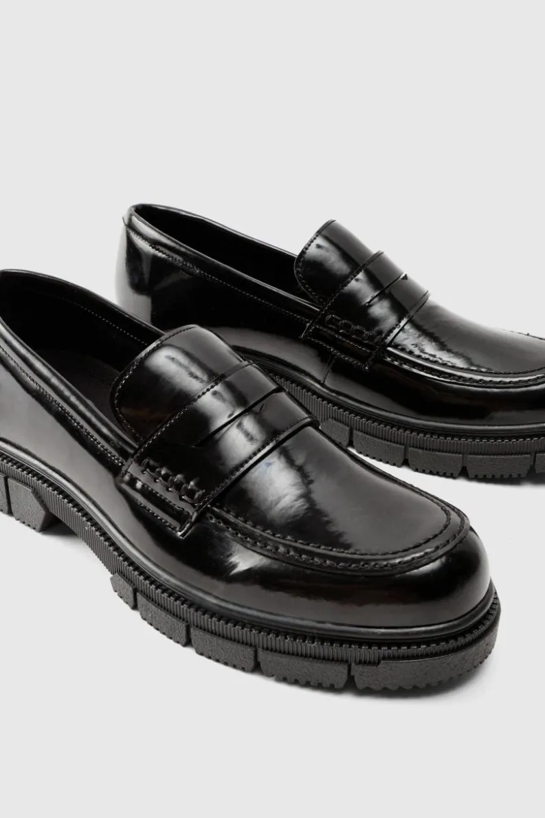Discount boohooMAN Track Sole Loafer black
