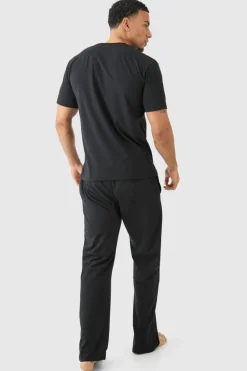 Store boohooMAN T-shirt & Trouser Lounge Set black