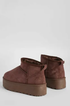Store boohoo Ultra Mini Platform Faux Fur Lined Boots chocolate