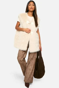 Cheap boohoo Vintage Look Faux Fur Toggle Detail Oversized Gilet sand