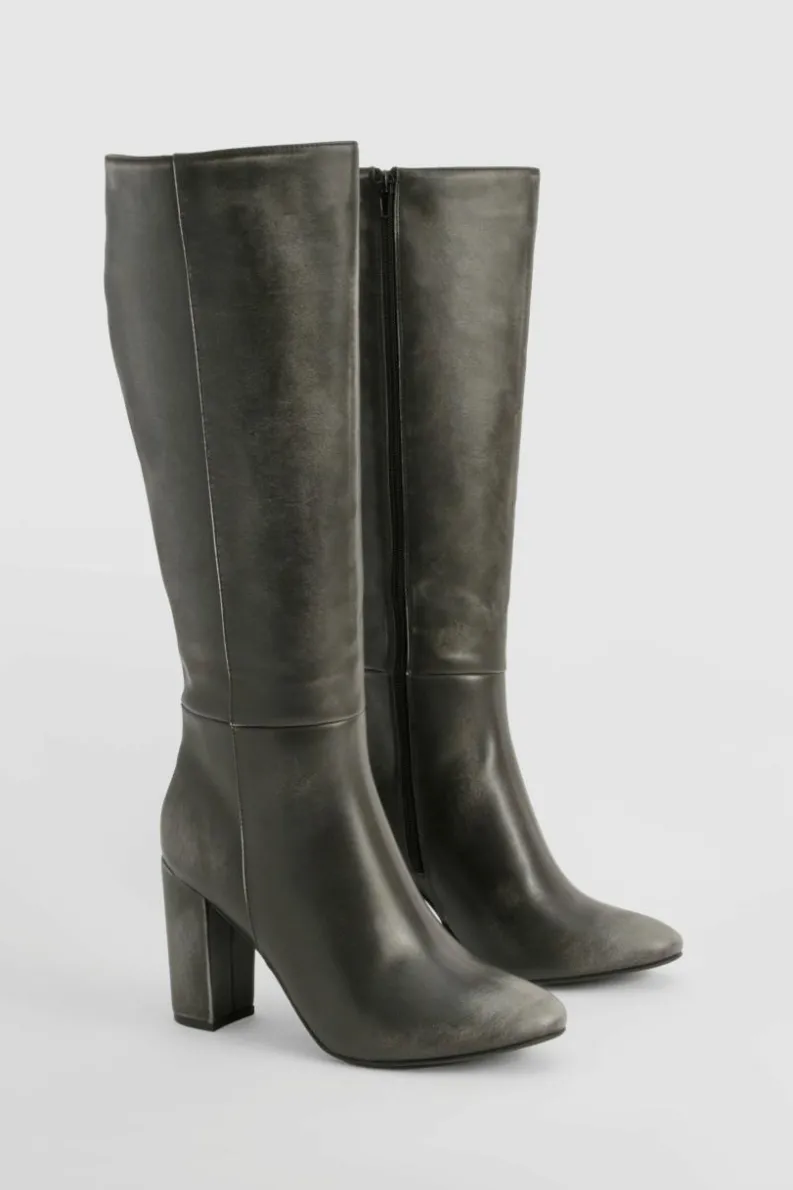 Store boohoo Vintage Look Knee High Block Heel Boots grey