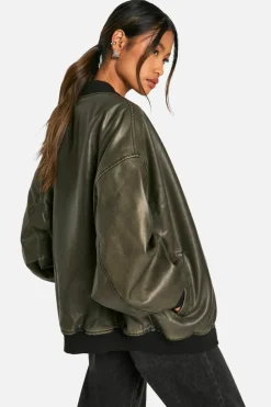Store boohoo Vintage Look Oversized Faux Leather Bomber Jacket grey