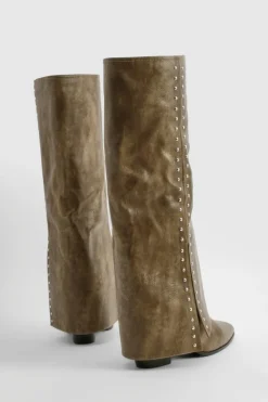 Store boohoo Wide Fit Studded Detail Fold Over Distressed Western Boot brown
