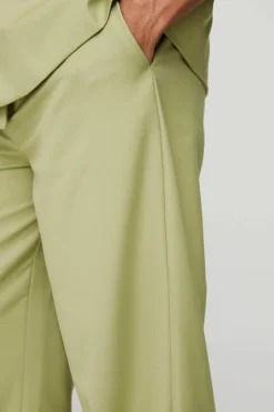 Online boohooMAN Wide Leg Tailored Trousers olive