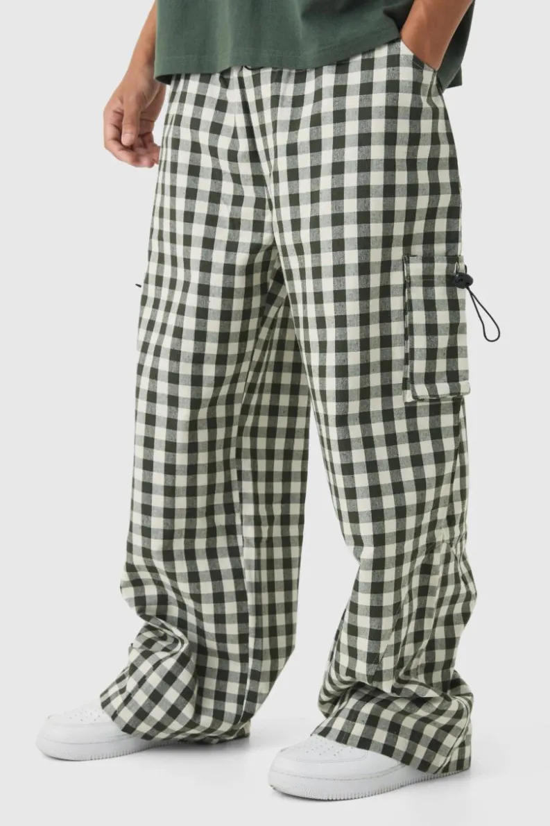 Outlet boohooMAN Woven Check Parachute Cargo Trousers khaki